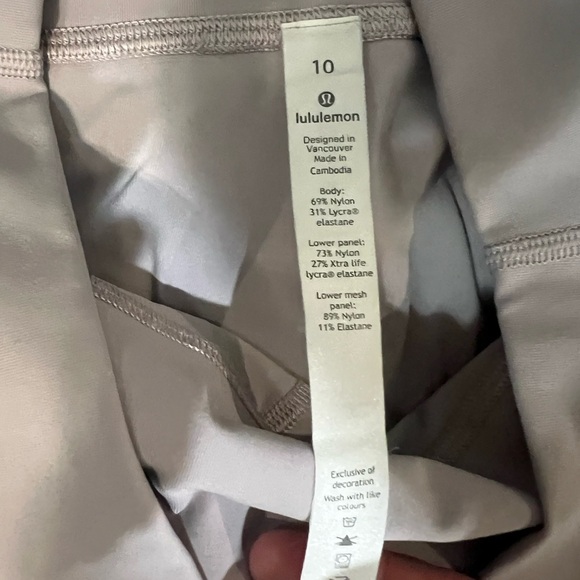 Lululemon- Blush Leggings - Picture 4 of 6